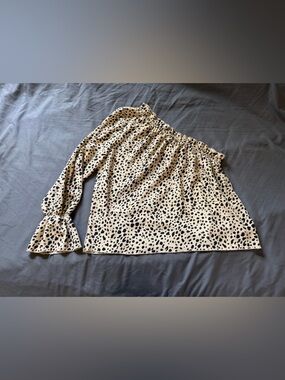 SHEIN Cream Leopard Print One-Shoulder Blouse